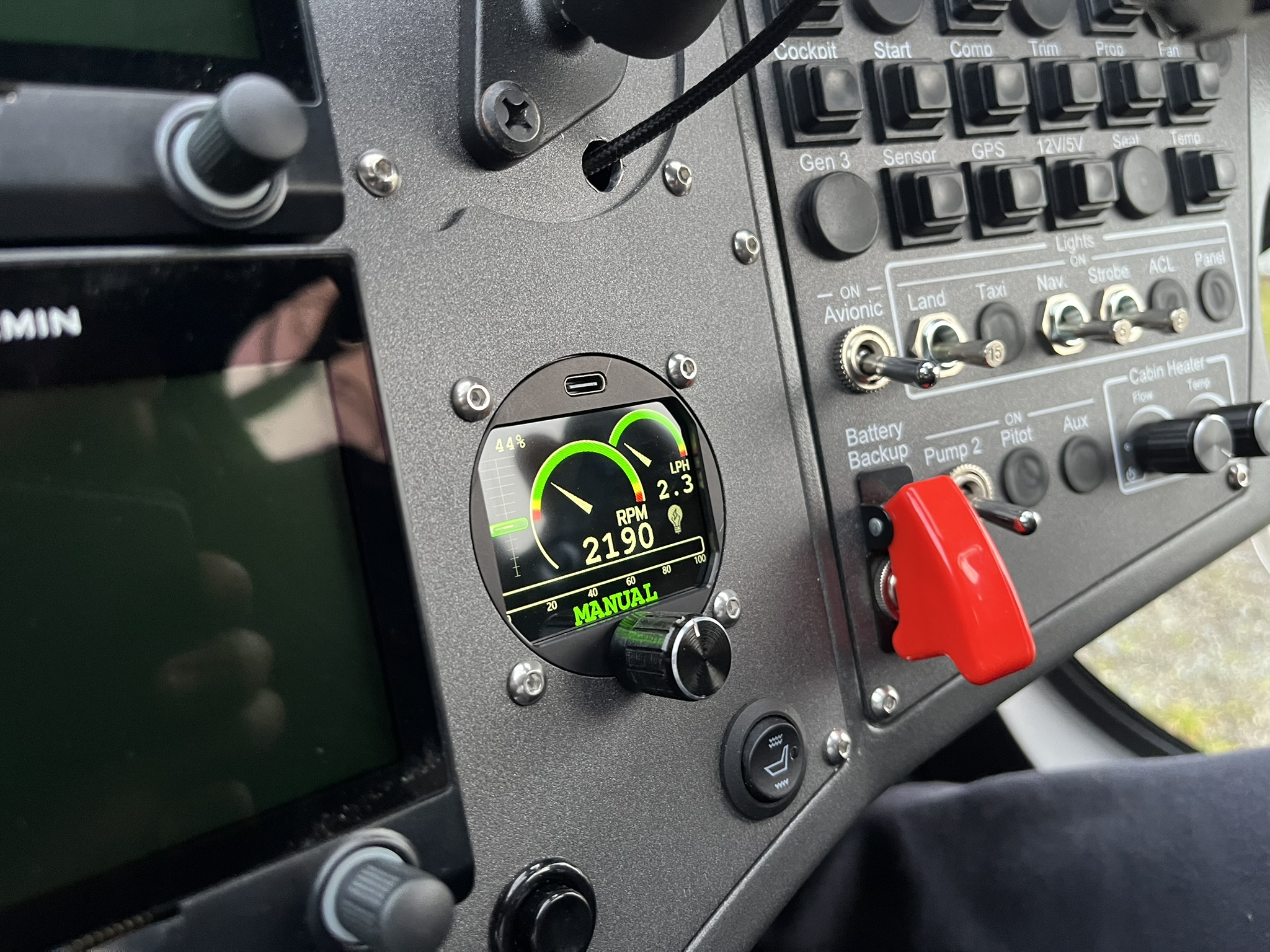 Detail of the Mavionics Governor Controller interface, showing high contrast, brightness and clarity of the display.